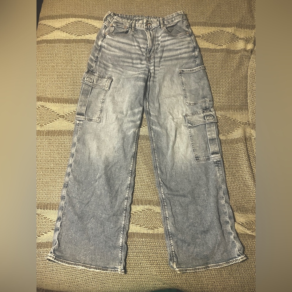 American Eagle Outfitters High Rise Wide Leg cargo Jeans